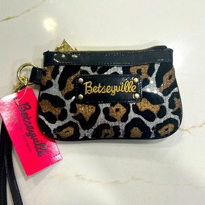 NWT Betseyville Leopard Print Wristlet